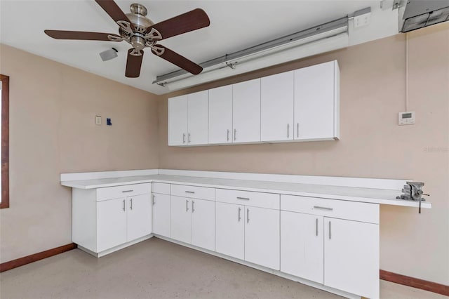 laundry area featuring ceiling fan