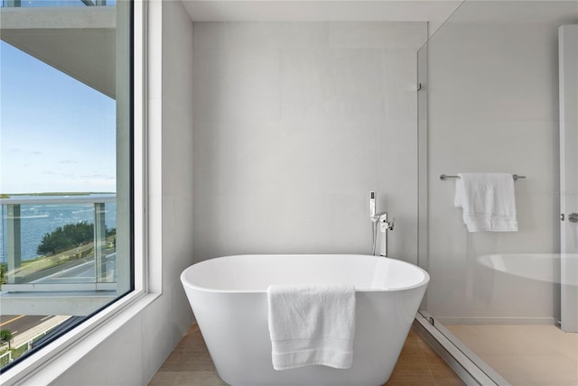 bathroom featuring a bathing tub