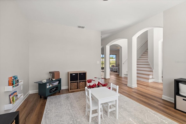 game room featuring hardwood / wood-style flooring