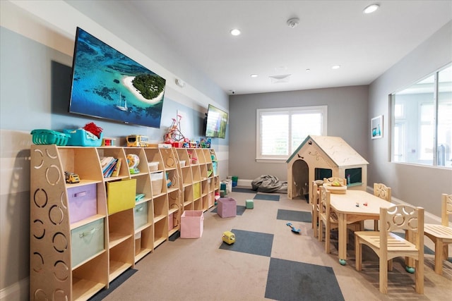 playroom with carpet flooring