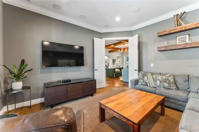 living room featuring baseboards, arched walkways, and crown molding