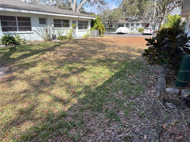 11200 102nd Ave Unit 125, Seminole, FL 33778 - view of yard with central air condition unit