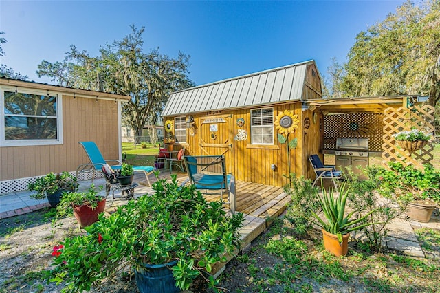 view of outbuilding