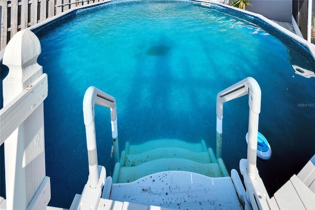 view of swimming pool