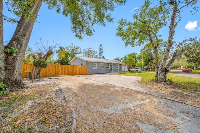 view of front of property