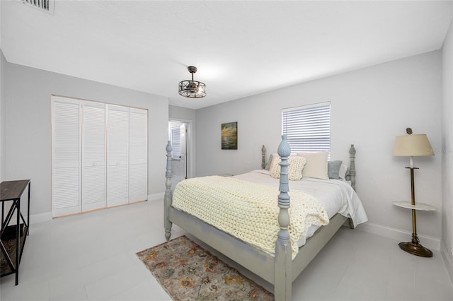 bedroom with a closet