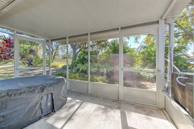 view of sunroom / solarium