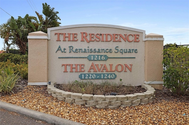 view of community / neighborhood sign