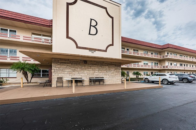 3010 59th St S Unit 303, Gulfport, FL 33707 - photo 2