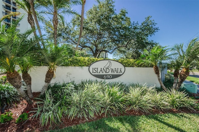 view of community / neighborhood sign