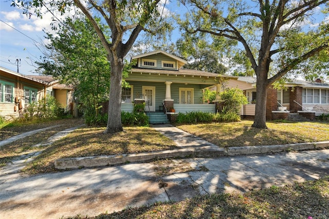 view of front of property featuring a porch