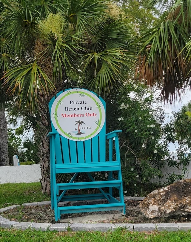 view of community / neighborhood sign