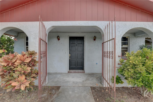 view of entrance to property