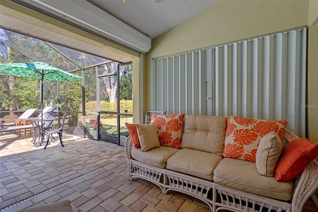 sunroom with vaulted ceiling