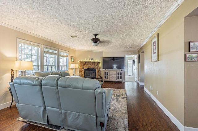 living room featuring ornamental molding, dark hardwood / wood-style floors, and ceiling fan