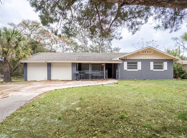 ranch-style home featuring a front yard