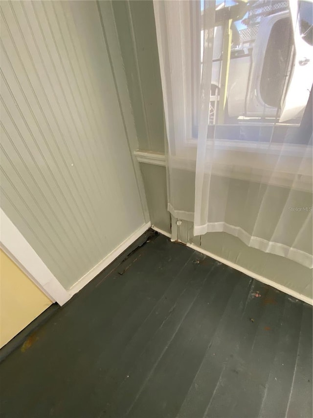 room details featuring wood-type flooring