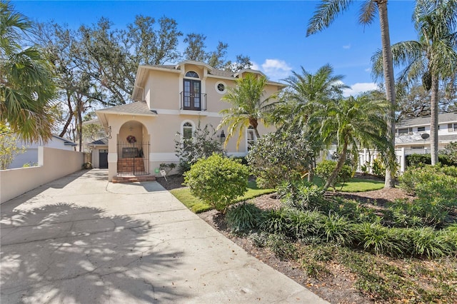 view of mediterranean / spanish-style house