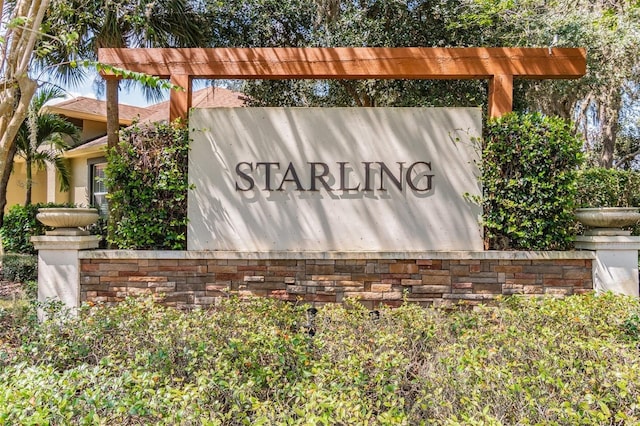 view of community / neighborhood sign