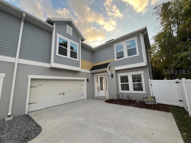 view of front facade featuring a garage