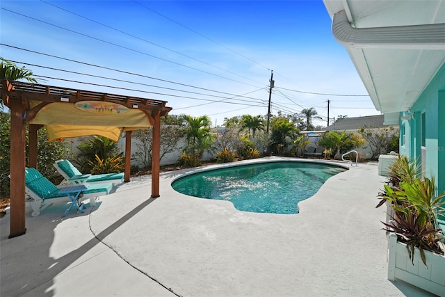 9911 Antilles Dr, Seminole, FL 33776 - outdoor pool featuring a patio area and a fenced backyard