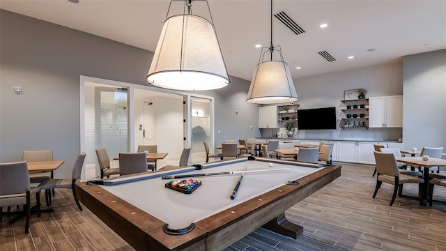 playroom with pool table