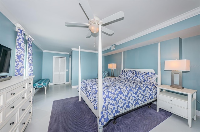 bedroom with a ceiling fan, baseboards, visible vents, and crown molding