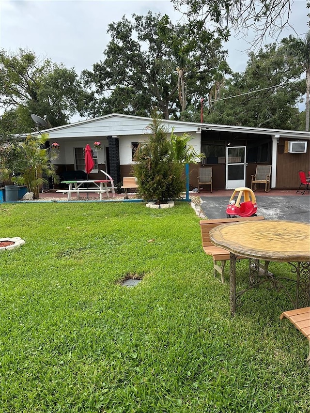 2102 W Ivy St, Tampa, FL 33607 - photo 2