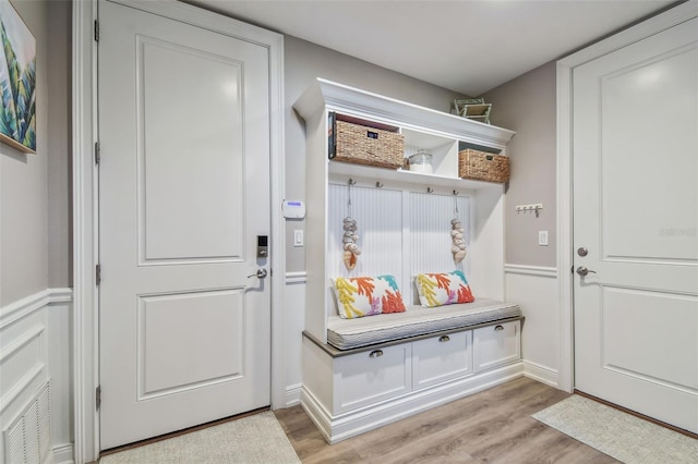 18 Franklin Ct S Unit D, Saint Petersburg, FL 33711 - mudroom featuring light wood-type flooring
