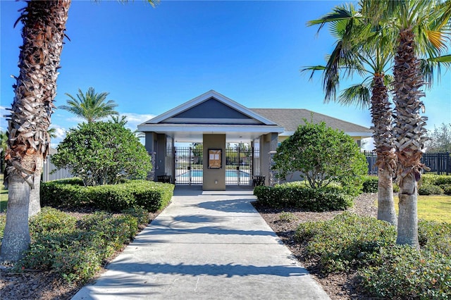 view of front of property