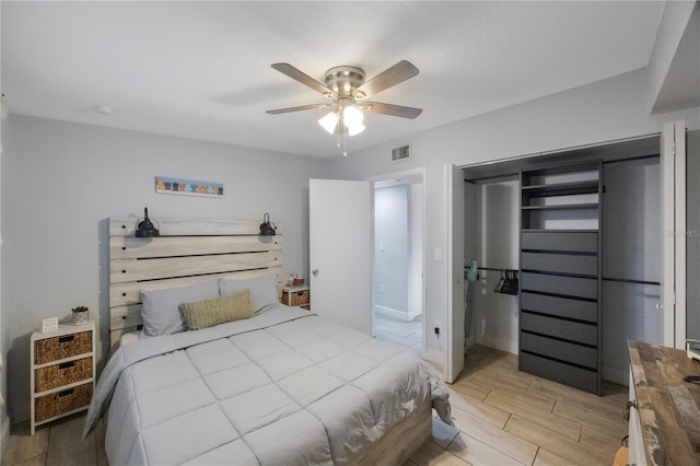 9169 Robin Rd, Seminole, FL 33777 - bedroom featuring ceiling fan