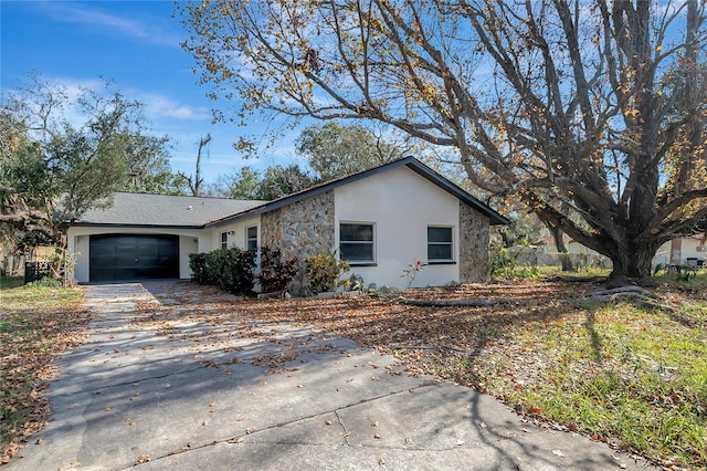 view of front facade featuring a garage