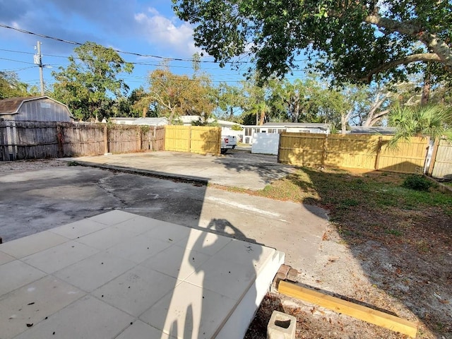 view of yard with a patio area