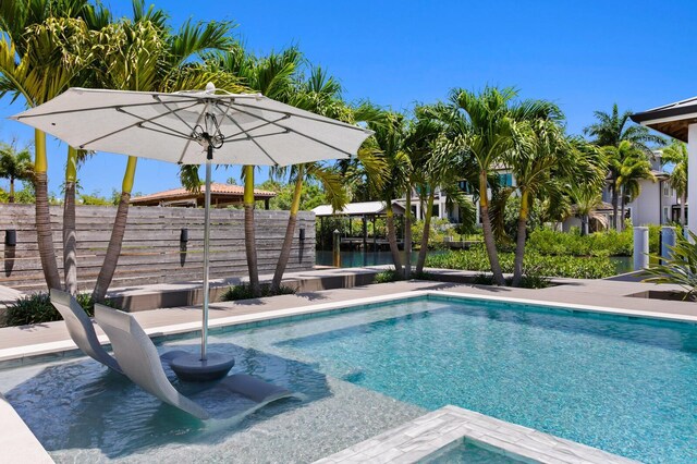 5004 S The Riviera, Tampa, FL 33609 - view of pool featuring a water view