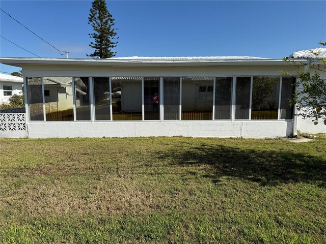14132 89th Ave, Seminole, FL 33776 - back of property with a yard