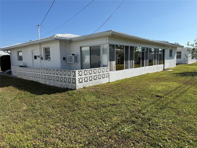 14132 89th Ave, Seminole, FL 33776 - back of house with a yard