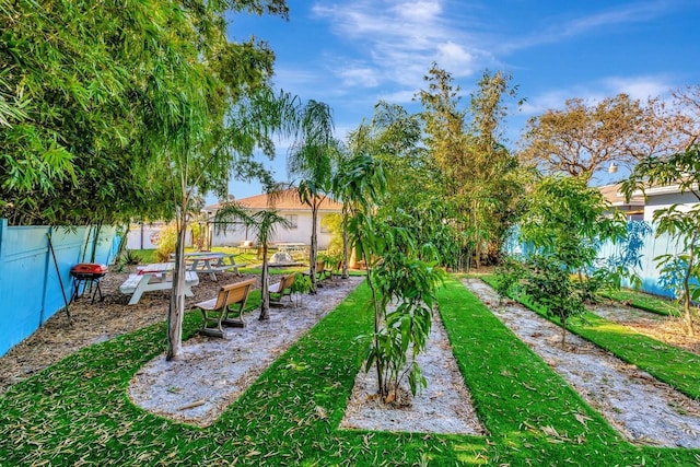 1011 W Columbus Dr, Tampa, FL 33602 - view of yard with a fenced backyard