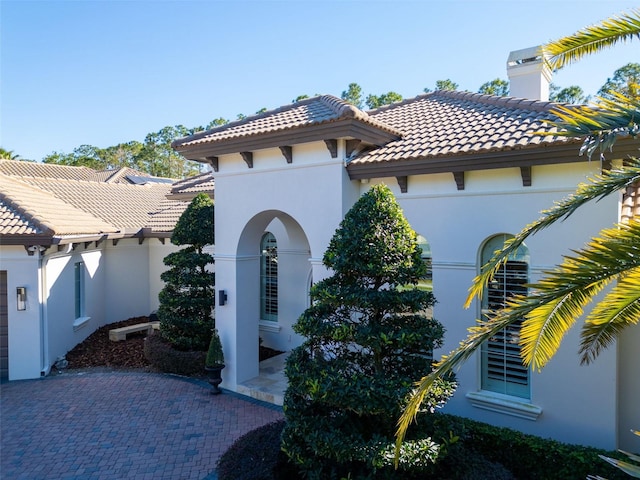 view of front facade featuring a patio area