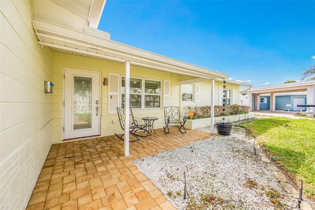 property entrance with a porch