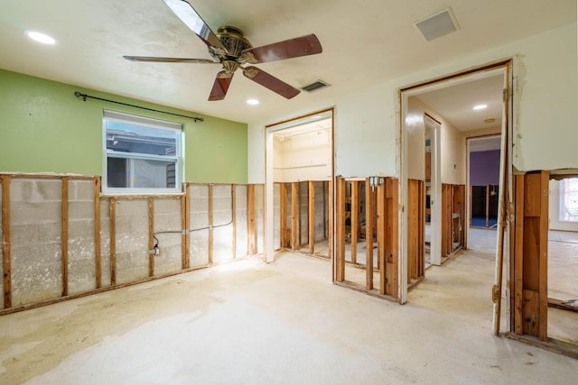 5033 Blue Heron Dr, New Port Richey, FL 34652 - empty room featuring ceiling fan