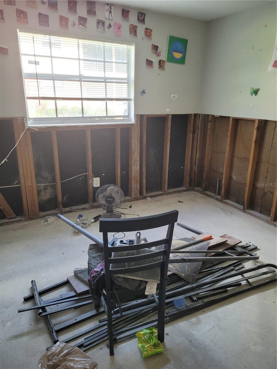 200 Country Club Dr Unit 903, Largo, FL 33771 - view of miscellaneous room