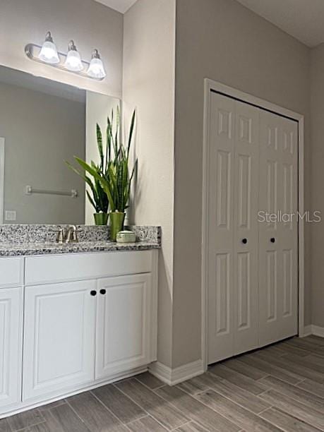 bathroom with vanity