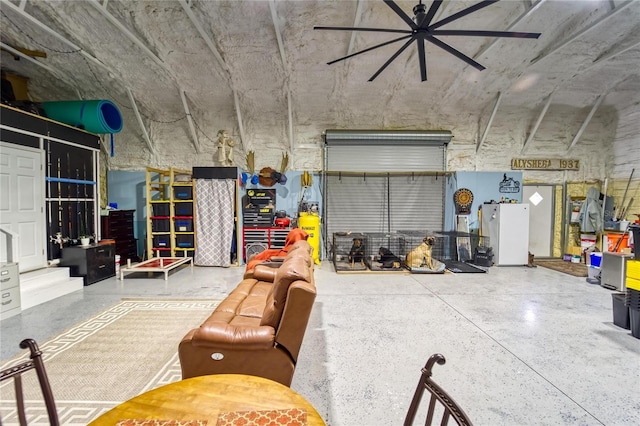 13215 Seminole Trl, Wimauma, FL 33598 - view of garage
