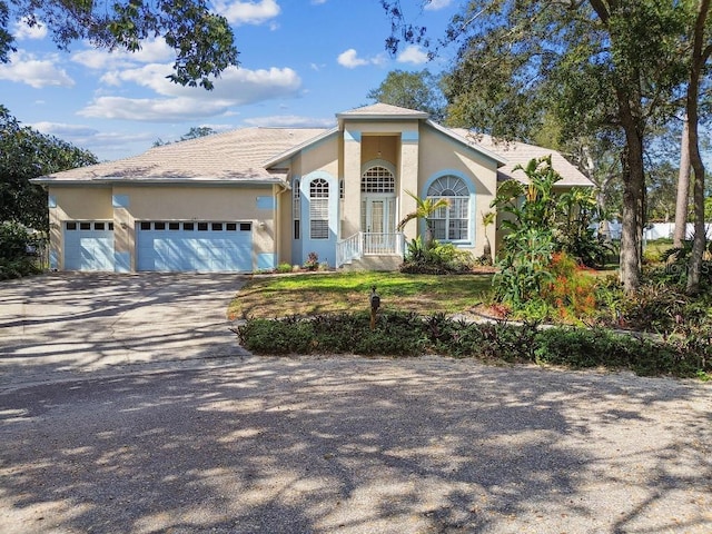 view of front facade with a garage