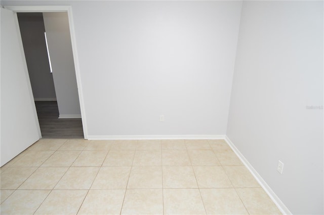 10263 Gandy Blvd N Unit 105, Saint Petersburg, FL 33702 - unfurnished room featuring baseboards