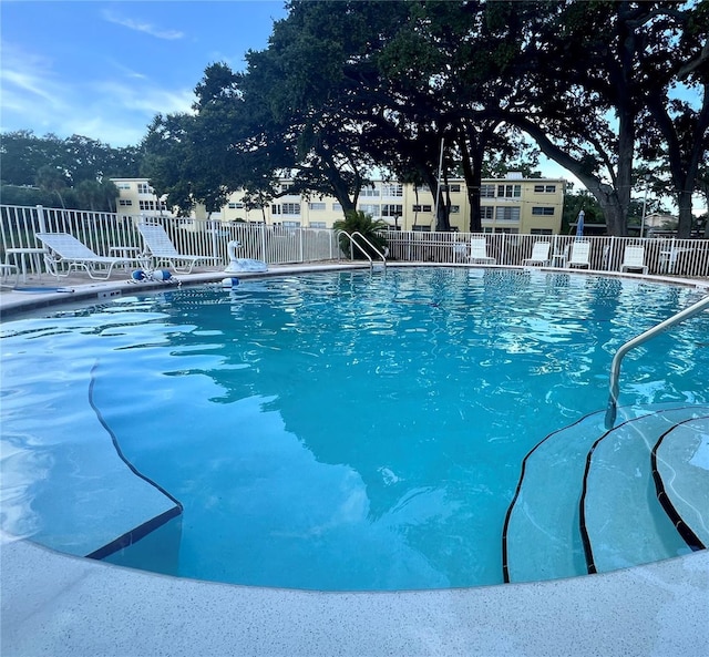 view of swimming pool