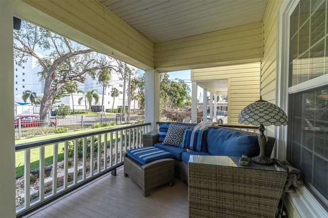 732 Oak St NE, Saint Petersburg, FL 33701 - photo 38
