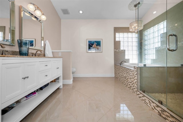 full bath featuring toilet, visible vents, baseboards, a shower stall, and an inviting chandelier