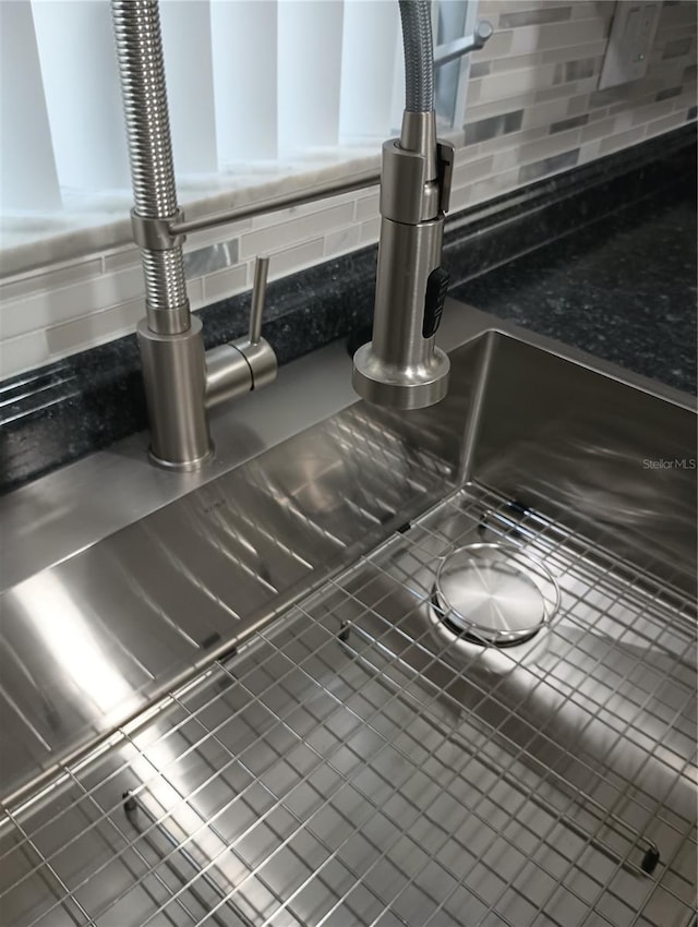 interior details with tasteful backsplash and sink