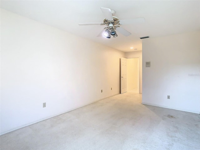 empty room with ceiling fan